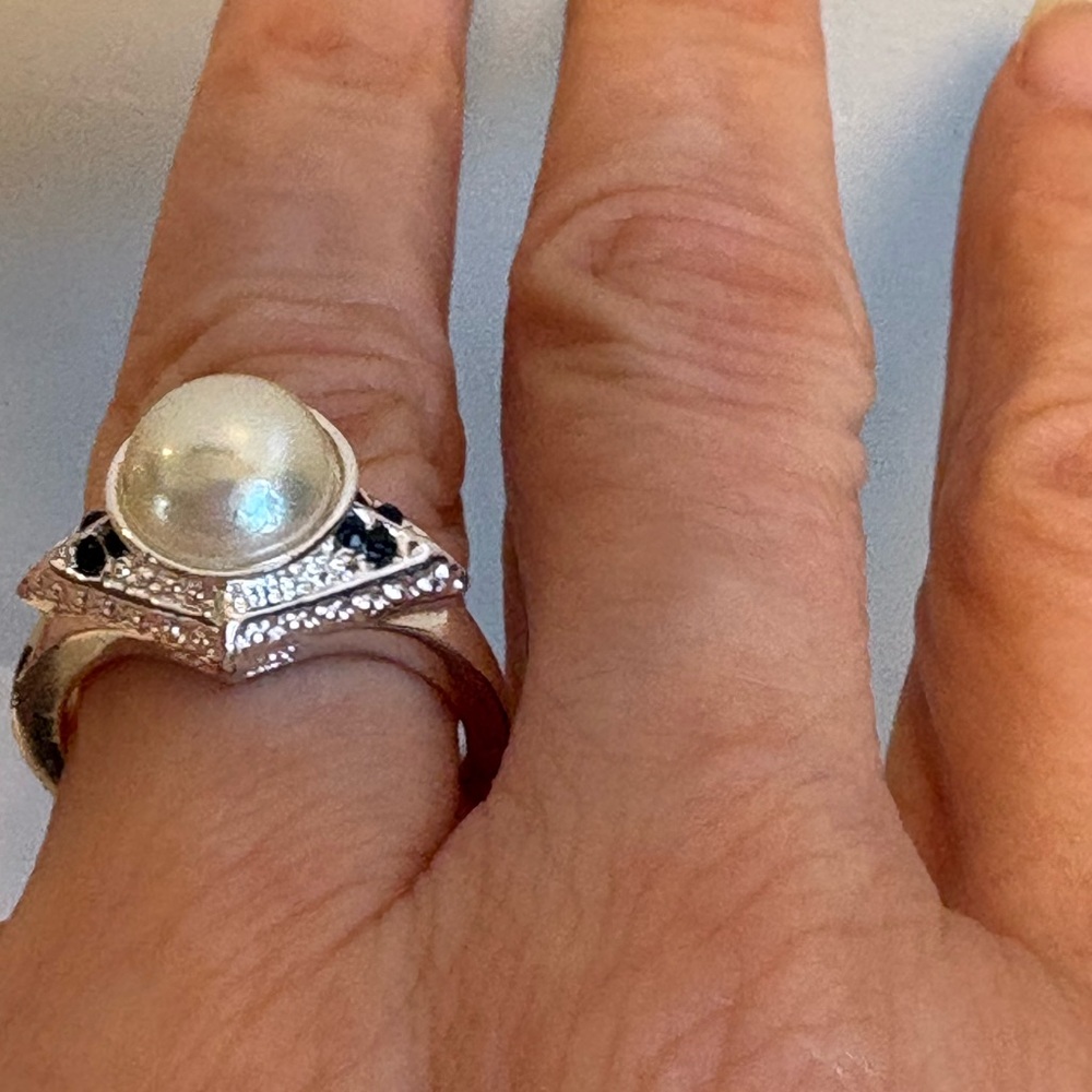 Avon Art Deco Pearl Dome Cocktail Ring “Deco Pearlesque” | Silver Black | Size 8